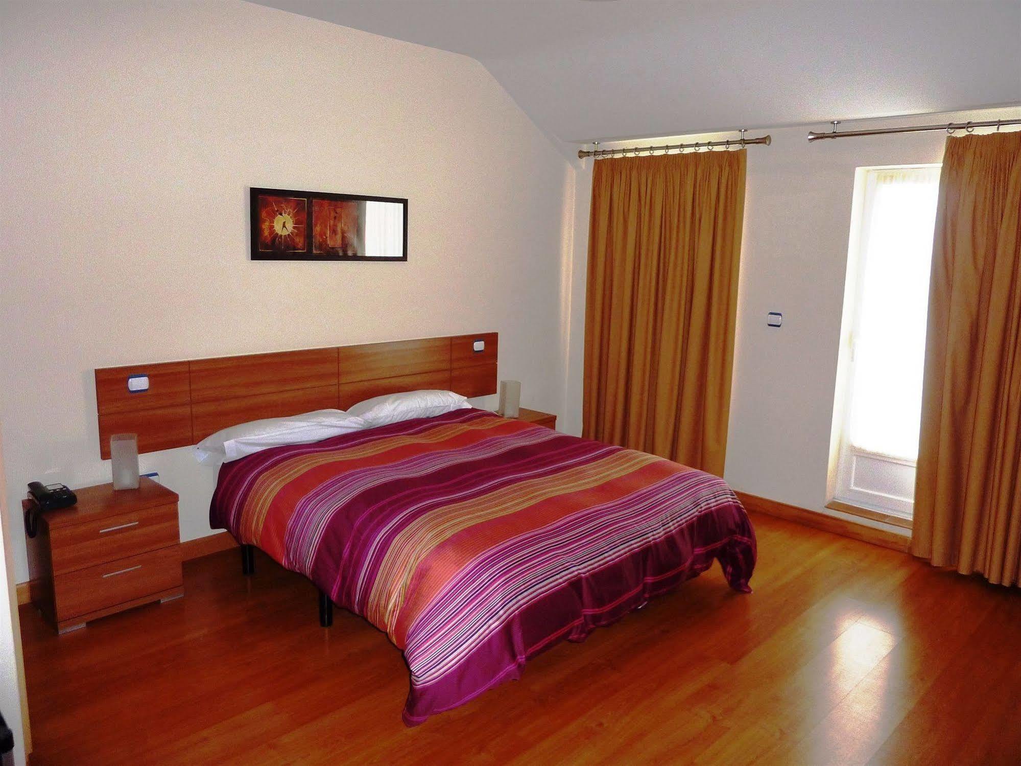 Hostal La Morada La Cistérniga Exteriér fotografie